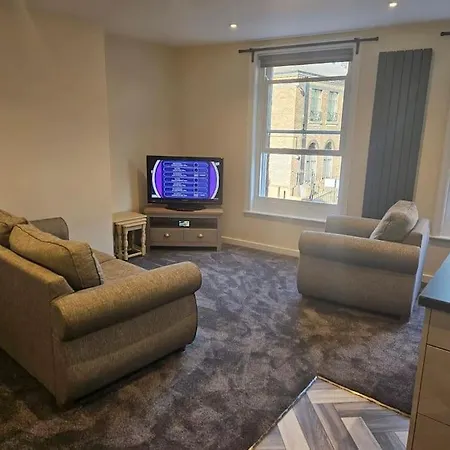 Apartment Centre. The Foremans Residence.
