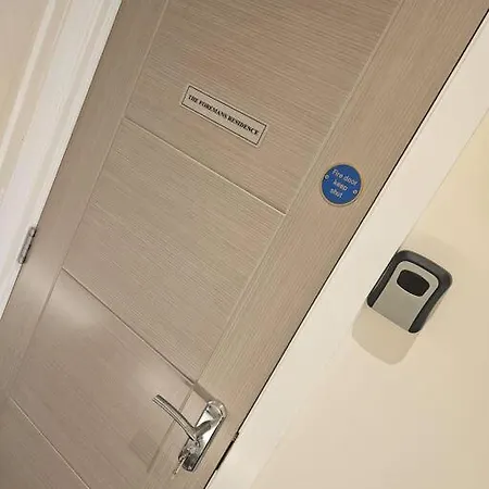 Centre. The Foremans Residence. Daire